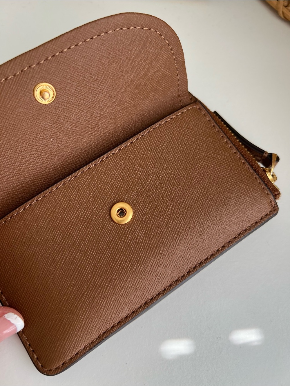 Tory Burch Brown Saffiano Leather Card Case with Gold Logo - Picture 5 of 7